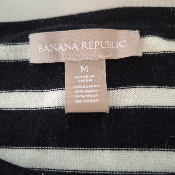 Banana Republic Black and White Striped Knit Top Size Medium - Picture 5 of 5